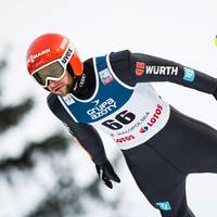 Die deutschen Skispringer haben im letzten Wettkampf der  Raw-Air-Tour schon nach dem ersten Durchgang kaum noch Chancen auf eine Podestplatzierung.