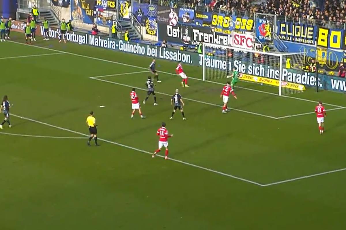 Risiko pur! Das wäre das Eigentor des Monats gewesen