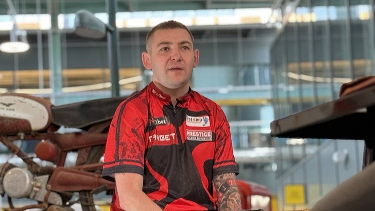 Nathan Aspinall im Gespräch mit SPORT1-Reporter Benny Zügner