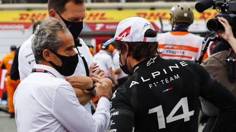 F1-Legende Alain Prost (l.) ist nicht mehr Boss von Fernando Alonso bei Alpine