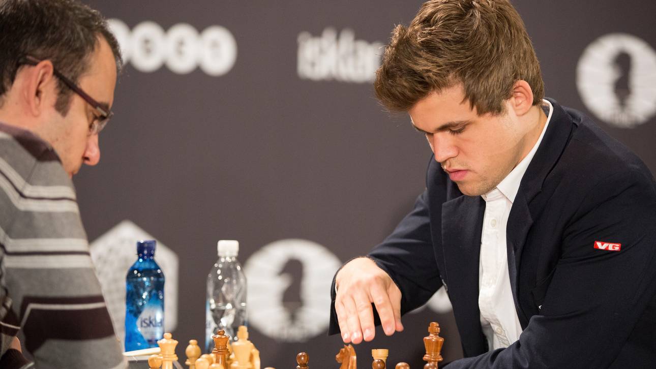 Blitzschach-WM: Carlsen rutscht aus