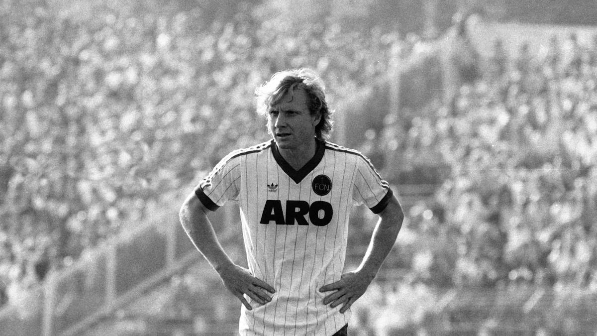 Burgsmüller erzielt zwar ein knappes Drittel aller Club-Tore (zwölf von 38) und absolviert als 35-Jähriger alle 34 Spiele. Am Ende aber steht ein sang- und klangloser Abstieg mit den Franken