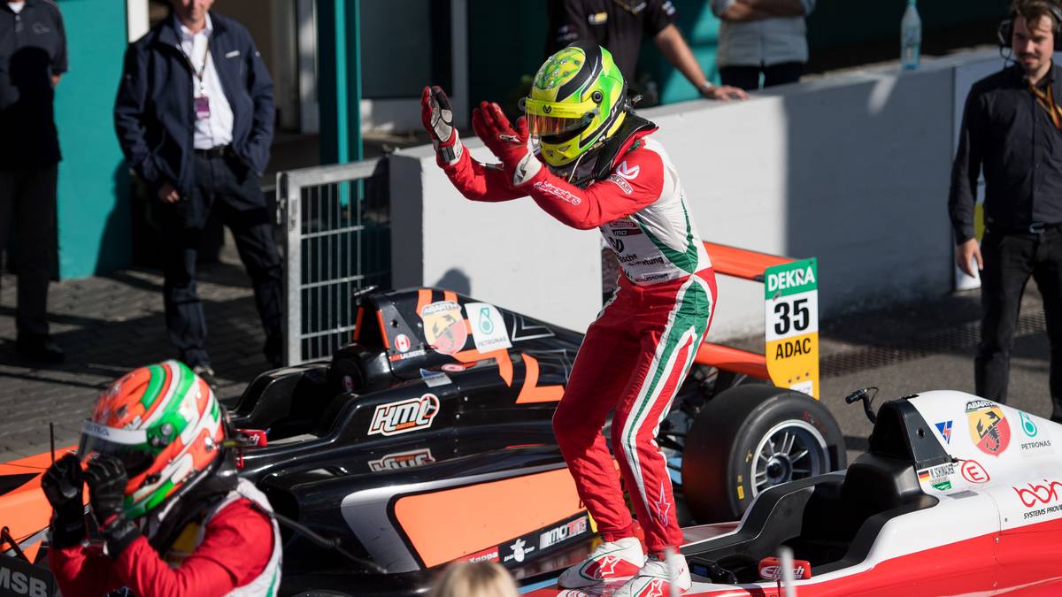 Nach dem letzten Rennen verkündet das Prema Powerteam, dass Schumacher in der kommenden Saison in der nächsthöheren Formel 2 an den Start gehen wird. Damit bleibt er seinem Team auch weiterhin erhalten