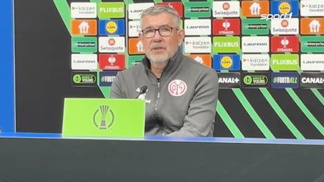 Nach der deutlichen 0:4-Niederlage des Mainz 05 gegen RC Strasbourg in der Europa Conference League kam es nach dem Abpfiff zu einer Rudelbildung. Mainz-Coach Urs Fischer zeigt sich verständnisvoll und verweist auf die "Emotionen", die in solchen Situationen eine Rolle spielen.