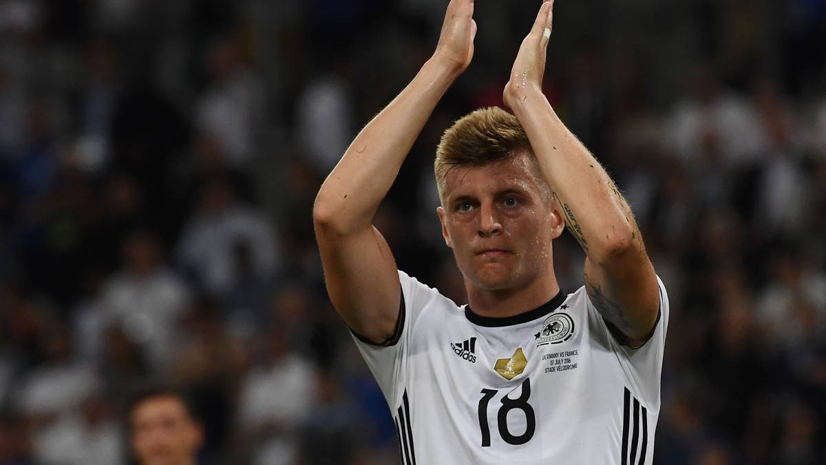 Mister Zuverlässig im zentralen Mittelfeld. Wie immer mit Passquoten nahe an der Perfektion, wie immer erschloss sich seine wahre Bedeutung fürs Spiel aber vor allem regelmäßigen Fußballzuschauern