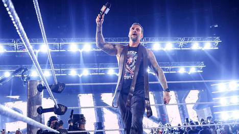 CM Punk steigt bei WWE Bash in Berlin in den Ring