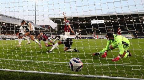 Der FC Fulham steigt nach einer Pleite gegen Burnley wieder ab