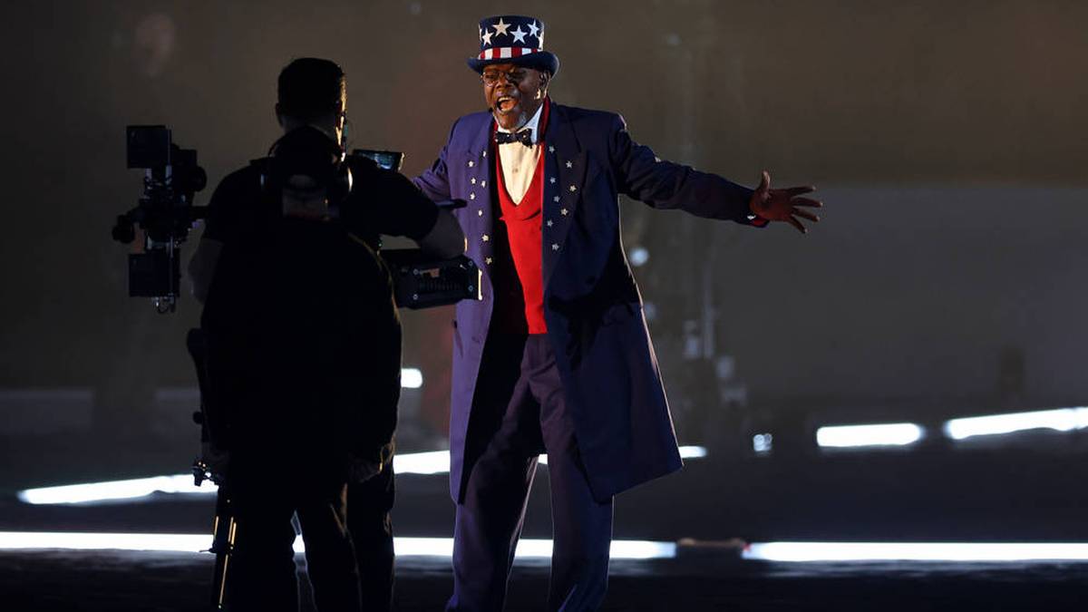 Jackson, bekannt unter anderem aus Pulp Fiction oder Django Unchained trat als Ansager im Uncle-Sam-Kostüm auf