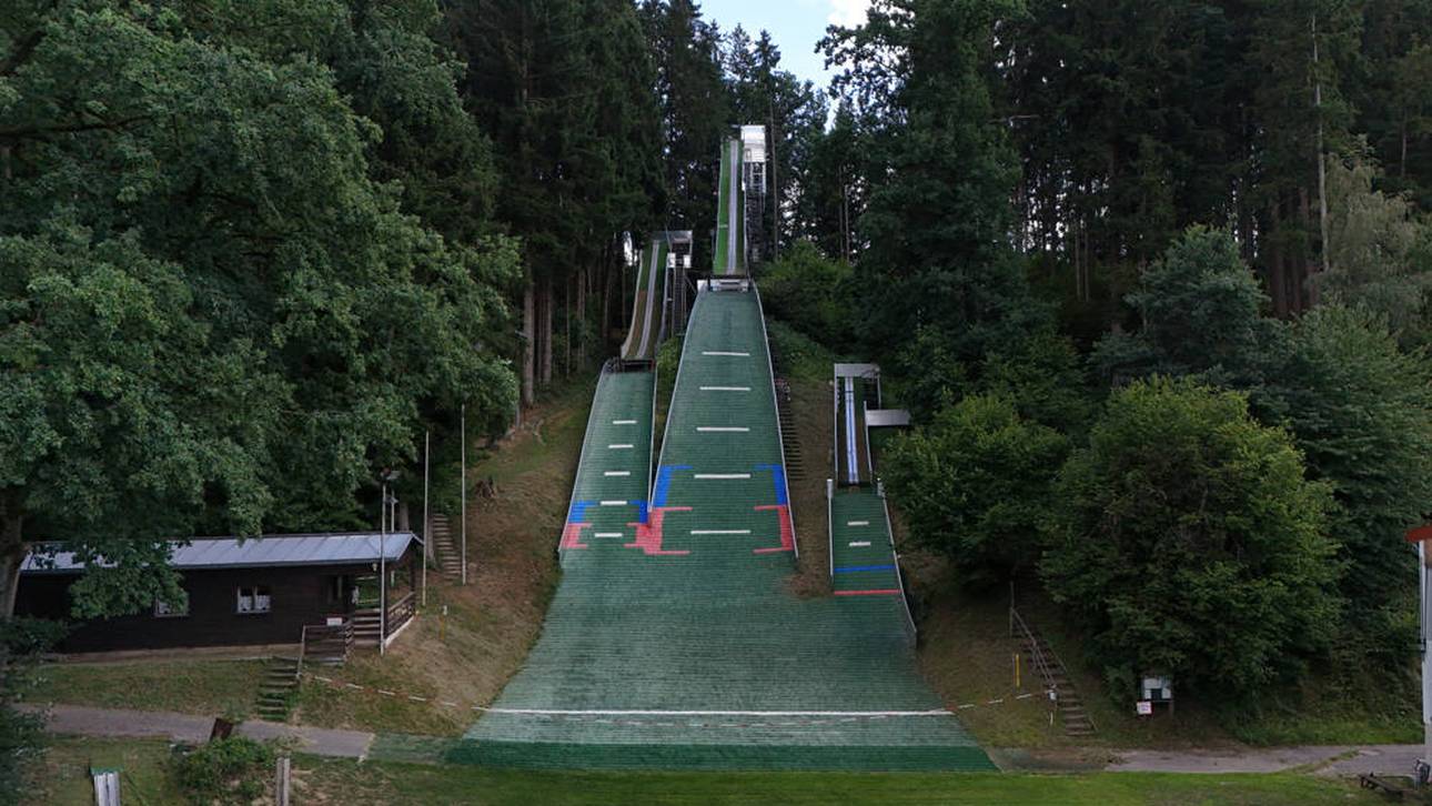22 Meter! Kurioser Schanzenrekord