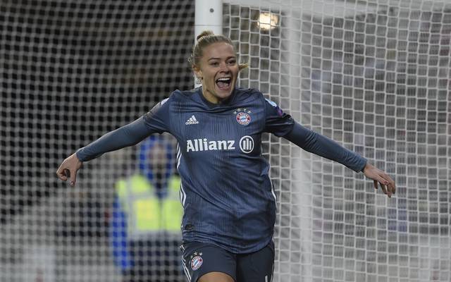 Frauen-Bundesliga: Wolfsburg verpflichtet Fridolina Rolfö ...