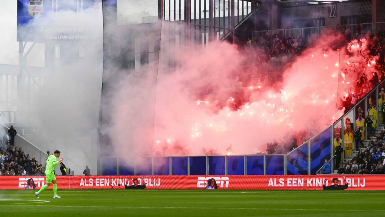 Pyrotechnik: Fünf Verletzte bei niederländischem Erstligaspiel