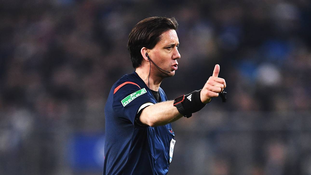 Schiri Gräfe sorgt für Schrecksekunde