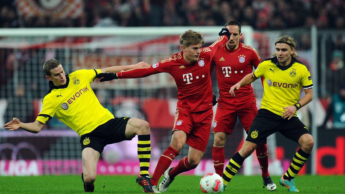 LEISTENZERRUNG (Dezember 2012): Nach einem Muskelfaserriss in der Wade im Oktober sind es im Dezember erneut Leistenprobleme, die Bender außer Gefecht setzen. Der Pechvogel kann erst im neuen Jahr wieder eingreifen