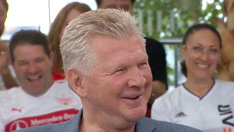 Der SPORT1 Doppelpass diskutiert über eine strittige Szene im Spiel Stuttgart gegen Leverkusen. Die Jugendsprache der Runde sorgt für mehrere Lacher.
