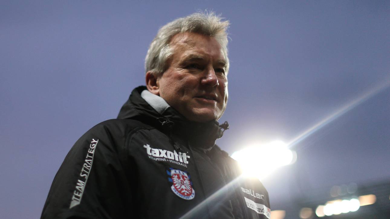 Möhlmann denkt nicht an Rente