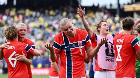 Erling Haaland wird für Norween zum Helden bei der WM. In seiner Heimat wird er entsprechend gefeiert. Aus Deutschland fdürfte es neidische Blicke geben.