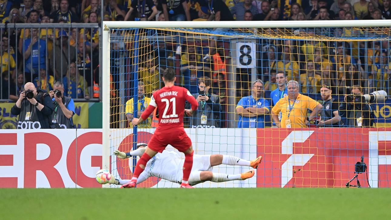 Hertha nach Elfer-Krimi raus