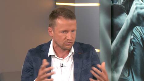 Im 2. Ligaspiel zwischen Hannover 96 und dem FC St. Pauli kommt es zu einer strittigen Schiedsrichter-Entscheidung von Felix Zwayer. Experte Maik Franz findet im Doppelpass 2. Bundesliga klare Worte zu dessen Statement nach dem Spiel.