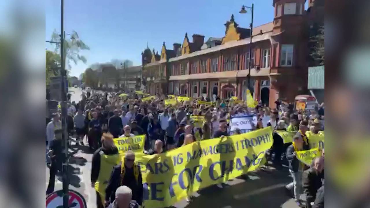 Kane-Verkauf, Erfolgslosigkeit und Co. - Spurs-Fans fordern Levy-Aus