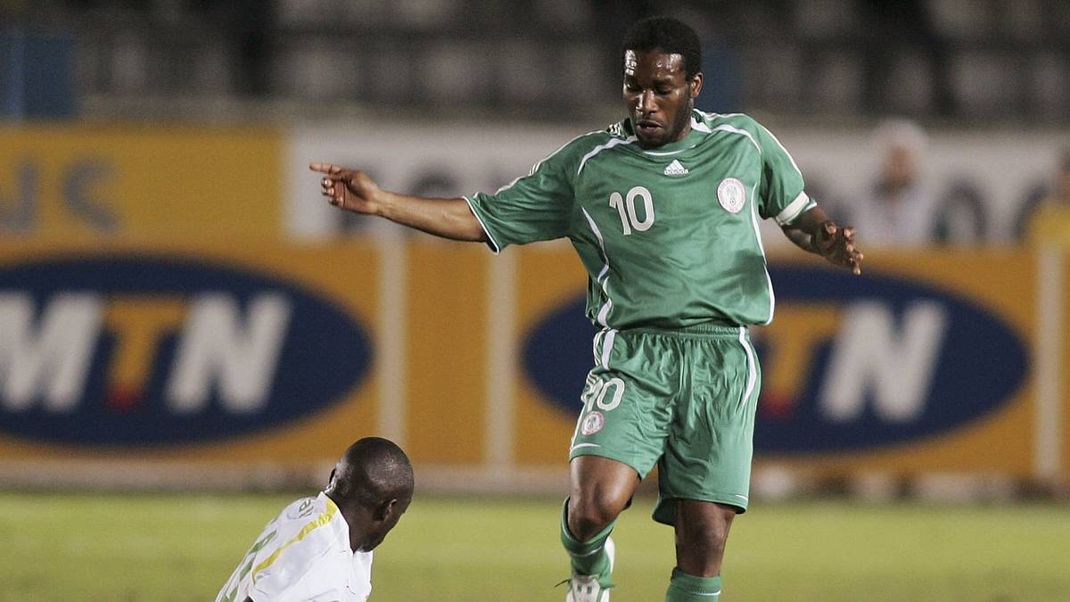 Okocha nahm mit der nigerianischen Nationalmannschaft an insgesamt drei Weltmeisterschaften teil und konnte zweimal davon das Achtelfinale erreichen. Bei den Olympischen Sommerspielen 1994 gewann Nigeria zudem die Goldmedaille. In den 1990er Jahren zeigte der Dribbelkünstler in der Bundesliga für Eintracht Frankfurt seine große Klasse