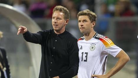 Thomas Müller hat Julian Nagelsmann sowohl als Trainer des FC Bayern als auch beim DFB-Team erlebt. Im Vorfeld der EM spricht der Routinier über die Unterschiede.