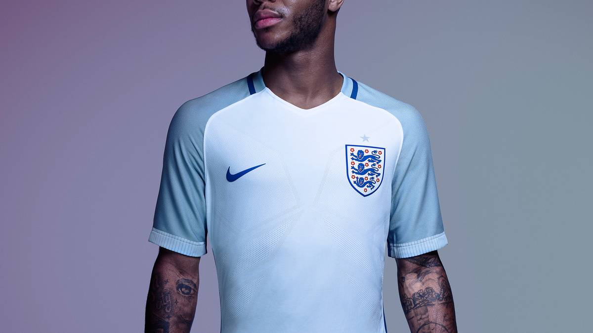 Raheem Sterling von Manchester City macht auf jeden Fall eine gute Figur