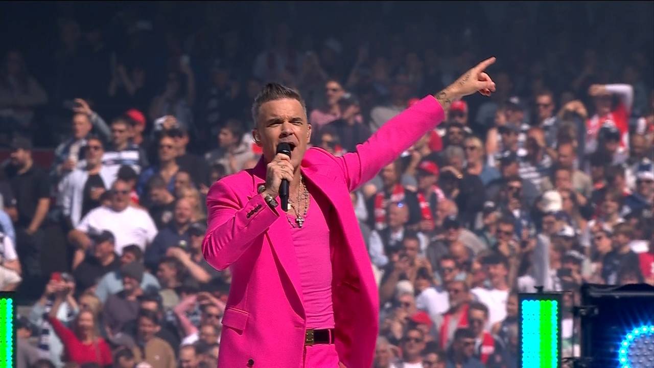 Rugby AFL Grand Final: Robbie Williams heizt Meute ganz in rosa an
