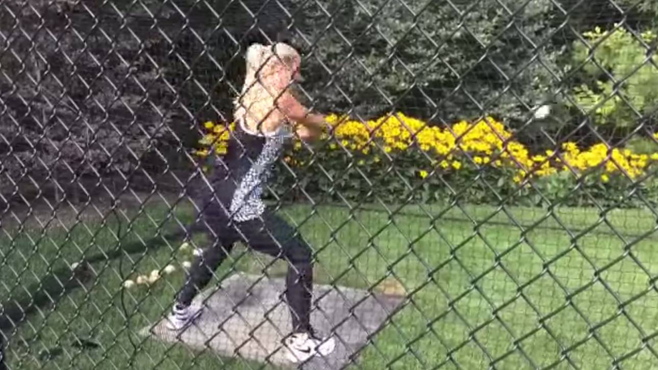 Lisicki spielt Baseball im Training