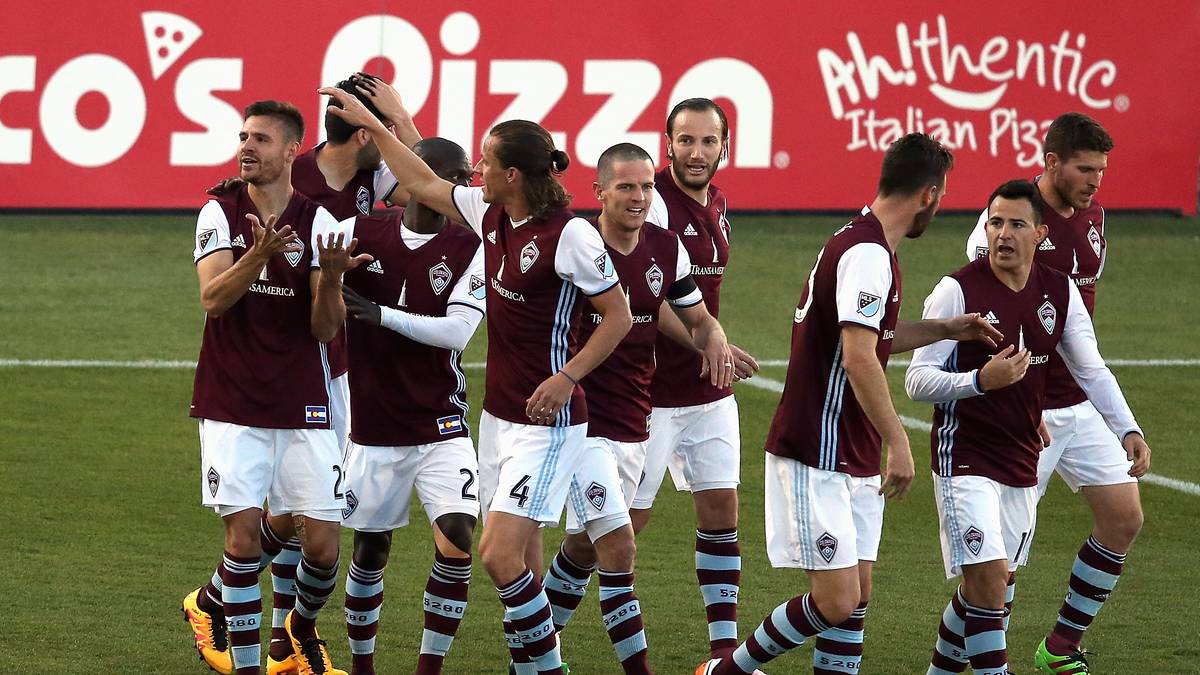 Seit 2004 stehen auch die Colorado Rapids im Besitz des 71-Jährigen. Damit hat Kroenke Teams aus dem Fußball, Eishockey, Football und Basketball unter seiner Kontrolle. Bei diesem Bestand kann kein anderer mithalten