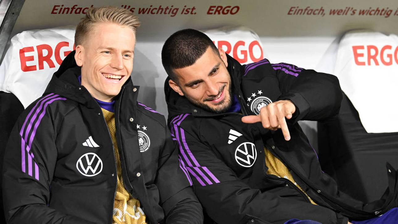 Star kommt mit Mülltüte zum DFB