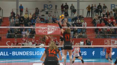Im Spitzenspiel der Volleyball Bundesliga erwarteten alle ein enges Match. Stattdessen zeigte sich der SC Potsdam überlegen und spektakulär.