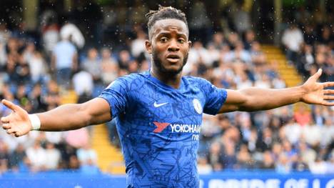 Mit Michy Batshuayi stand das Problemkind des FC Chelsea stand kurz vor einem Wechsel zu Nottingham Forest. Dann platzte der Transfer auf der Zielgeraden. 