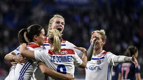 Olympique Lyon: Marozsan, Simon und Weiß gewinnen Titel in Frankreich , Die Frauen von Olympique Lyon stehen erneut als französischer Meister fest