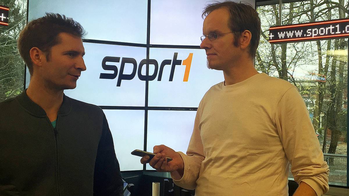 Florian Mayer besuchte am Freitag die Redaktion von SPORT1 in Ismaning