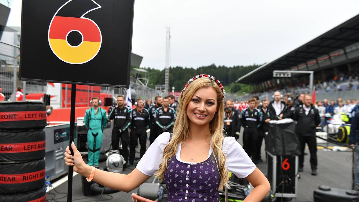 ABSCHAFFUNG DER GRID GIRLS: Mit dem Ende der schönen Frauen in der Boxengasse überraschte Liberty Media viele im Formel-1-Zirkus und ging einen unbequemen Weg. In Monaco, Russland und Singapur wollen sich die Veranstalter dem Verbot widersetzen, sind teilweise aber kompromissbereit. Das gefällt Weltmeister Lewis Hamilton, der als großer Fan der Grid Girls gilt