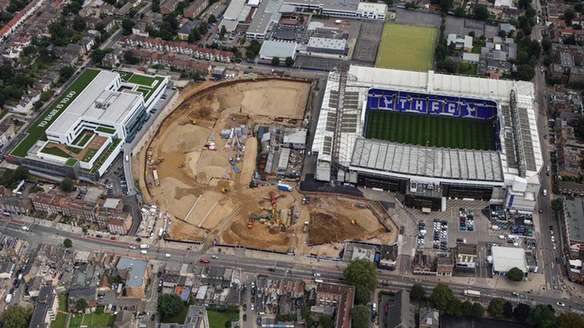 Entstanden ist die neue Spielstätte neben dem alten Stadion an der White Hart Lane