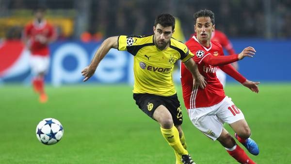 Borussia Dortmund v  SL Benfica - UEFA Champions League Round of 16: Second Leg
