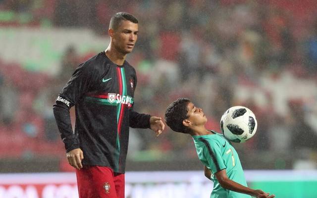 Cristiano Ronaldo Will Dass Sein Sohn Fussball Profi Wird