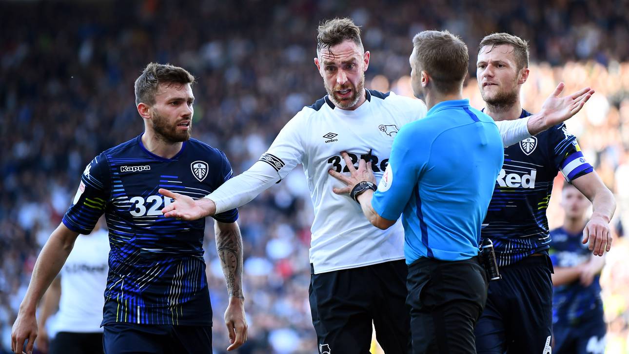 Leeds mit Vorteil im Aufstiegsrennen