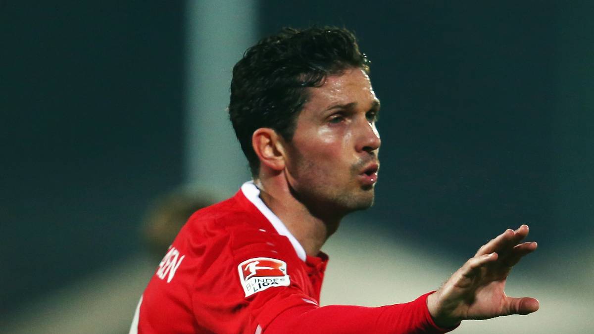 Ein weiterer Unglücksrabe der Bundesliga: Wegen Leistenproblemen muss der Ex-Hannoveraner fast zwei Jahre am Stück aussetzen. Dazu kommen Sehnen-, Kreuzband- und Adduktorenverletzungen. Insgesamt fehlt der heute 33-Jährige den 96ern in 196 Pflichtspielen