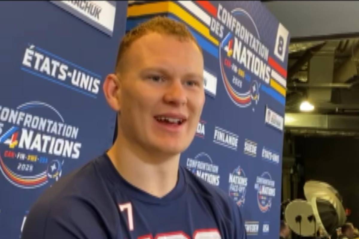 Die deutschen NHL-Spieler um Tim Stützle können während des 4 Nation Face-Offs durchschnaufen. Nicht sein US-Amerikanischer Teamkollege Brady Tkachuk. Dieser gab nun seine Deutschkenntnisse zum Besten und sprach auch über Stützle.