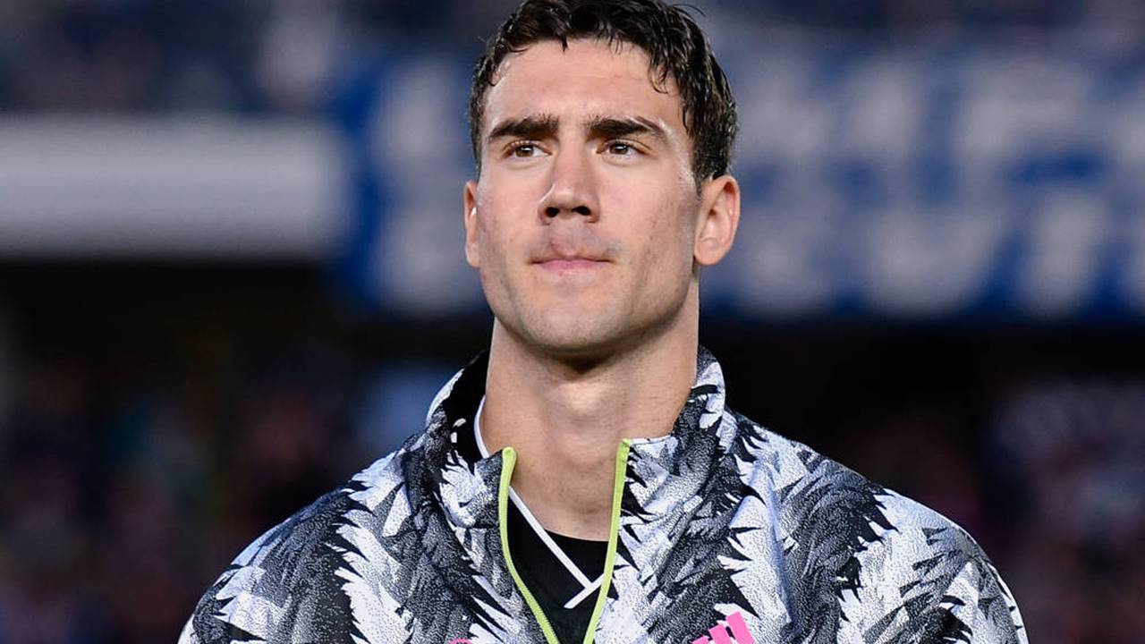 Transfermarkt: FC Bayern gibt ein erstes Angebot für Dusan Vlahovic ab