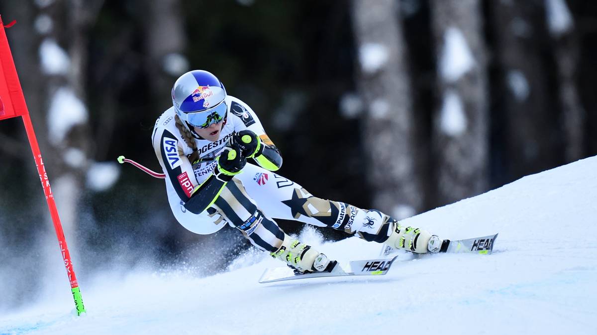 Im November zieht sie sich beim Training in Copper Mountain einen Oberarmbruch und eine Beschädigung des Nervenfeldes im rechten Arm zu. Doch Vonn kämpft sich mal wieder zurück, schon bei ihrer zweiten Abfahrt nach dem Comeback siegt sie in Garmisch
