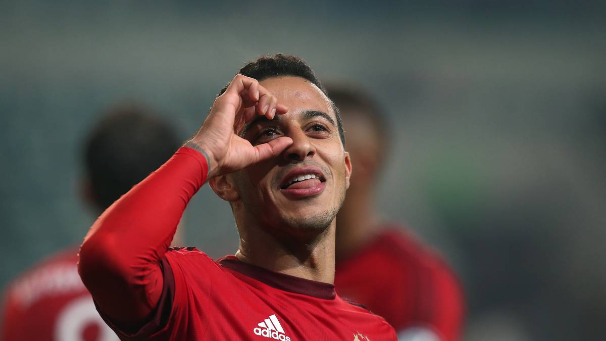 MITTELFELD: THIAGO (Spanien/FC Bayern)