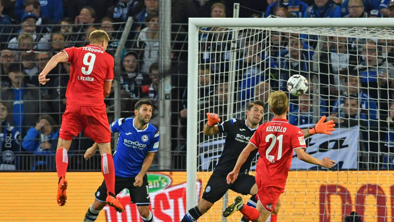 Jubilar Terodde führt Köln zum Sieg