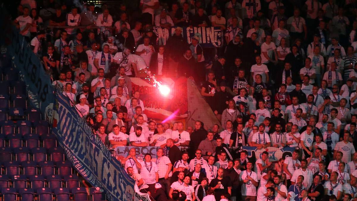 Vor der ersten Unterbrechung hatten sie bereits Raketen in Richtung des Rostocker Blocks abgefeuert