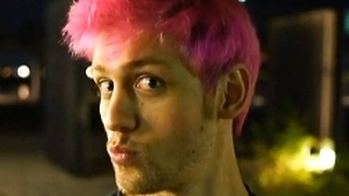 SODAPOPPIN - 2,1 Millionen Follower: Mit gebürtigem Namen heißt der 24-Jährige Thomas Jefferson Chance Morris IV. Seine Gaming-Karriere begann mit World of Warcraft auf der Plattform Xfire. 2012 wechselte er dann auf Twitch und streamt inzwischen viele verschiedene Spiele. Er schlug im Oktober 2017 seinen bekannten Streamer-Kollegen DrDisrespect aus dem H1Z1 Invitational Turnier