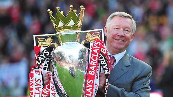 Ferguson sammelt in seiner Karriere Titel wie andere Leute Briefmarken. Zum Abschluss feiert er mit Manchester United seine 13. Meisterschaft. Insgesamt kommt er auf 49 Titel
