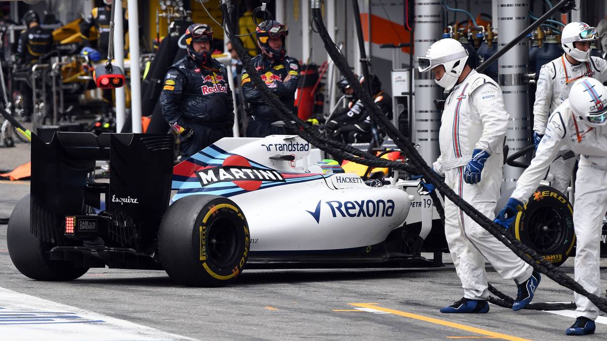 Erst ein mäßiges Qualifying. Im Rennen erwischt es  Massa dann gleich zu Beginn. Nach Kollision mit Palmer, der von einem Bremsplatten gehandicapt  in das Heck des Williams des Brasilianers rauscht, muss  er aufgrund der Folgen der Schäden später im Rennen aufgeben. Warum man Bottas mit einem bekanntermaßen reifenmordenden Auto nur zwei Stopps gönnt, bleibt ein Team-Geheimnis