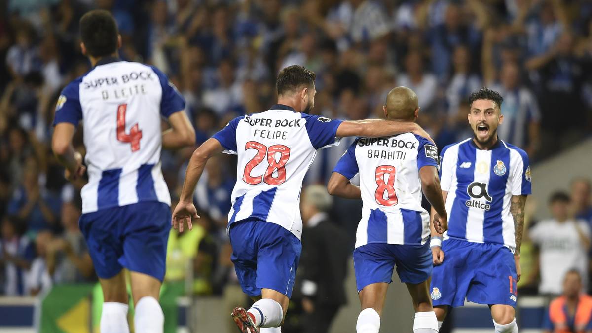 PLATZ 12 - FC PORTO: Zum Start auf Schalke gab es für die Portugiesen einen etwas glücklichen Punktgewinn, in der Liga sitzt FC Porto Spitzenreiter Braga im Nacken, gewann von sechs Spielen fünf. Gegen Galatasaray wartet nun aber die nächste Bewährungsprobe
